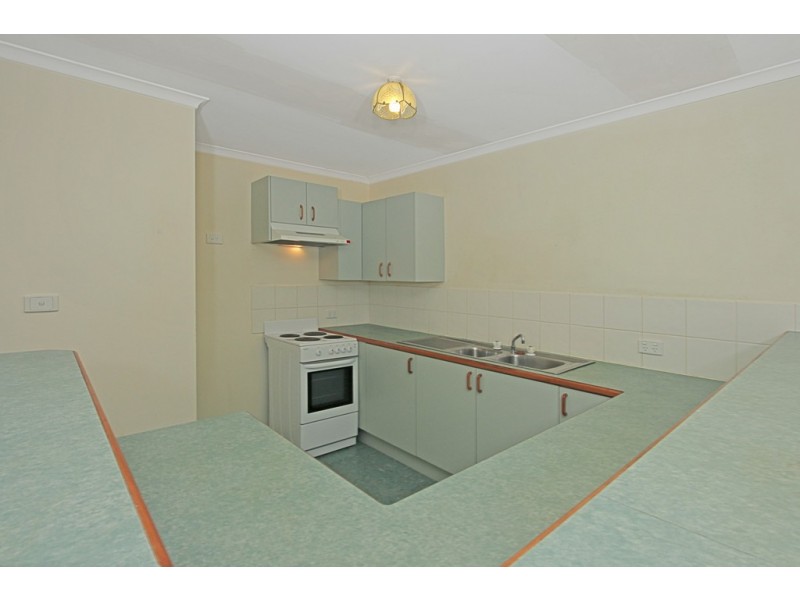 4/15 Eric Fenning Drive, Surf Beach NSW 2536