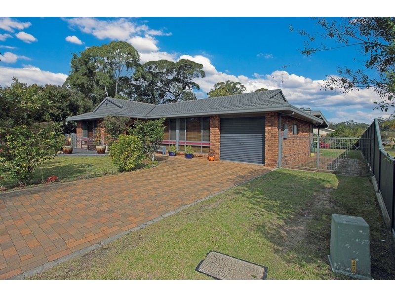 34 Iluka St, Broulee NSW 2537