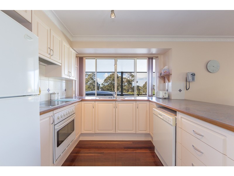 4 Wallarah Street, Surfside NSW 2536