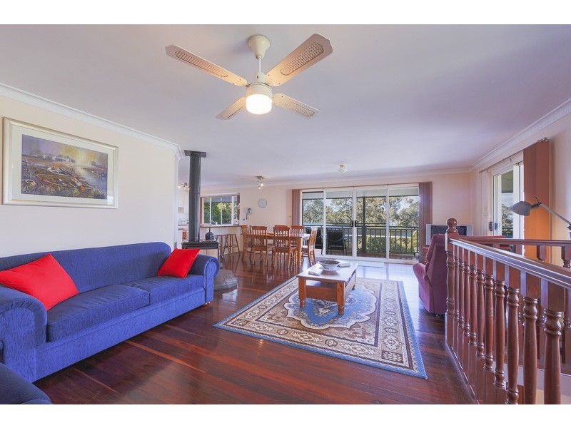 4 Wallarah Street, Surfside NSW 2536