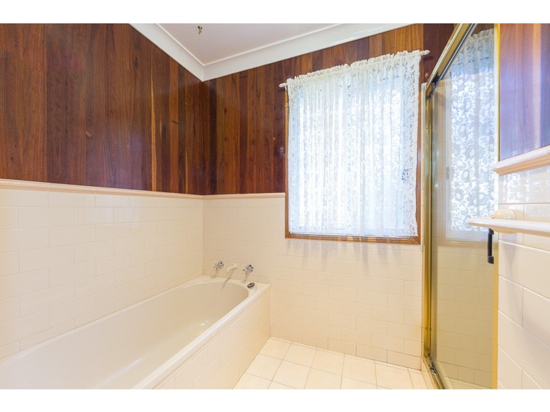 4 Wallarah Street, Surfside NSW 2536