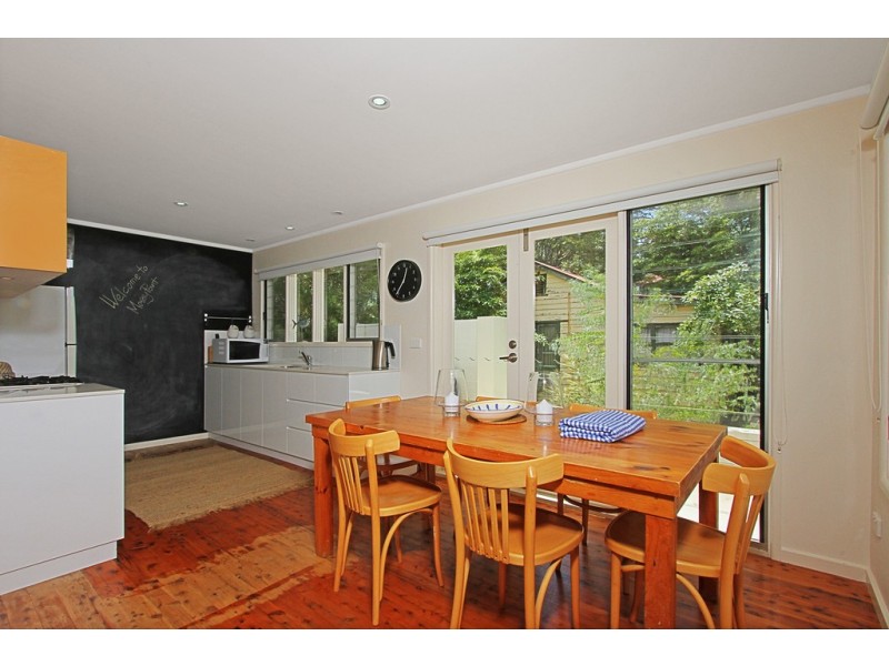 11 Sunrise Rd, Mossy Point NSW 2537