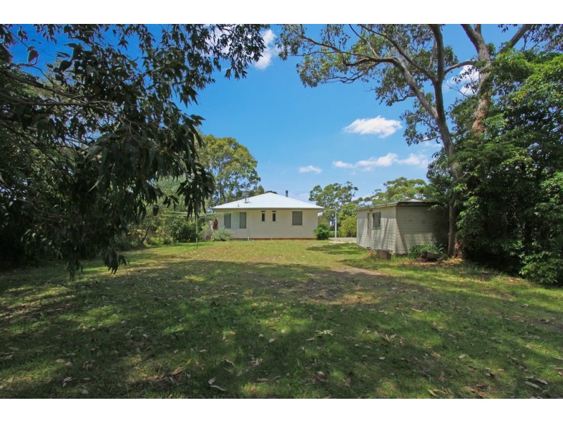 11 Sunrise Rd, Mossy Point NSW 2537