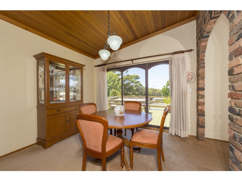 2 Baringa Cres, Lilli Pilli NSW 2536