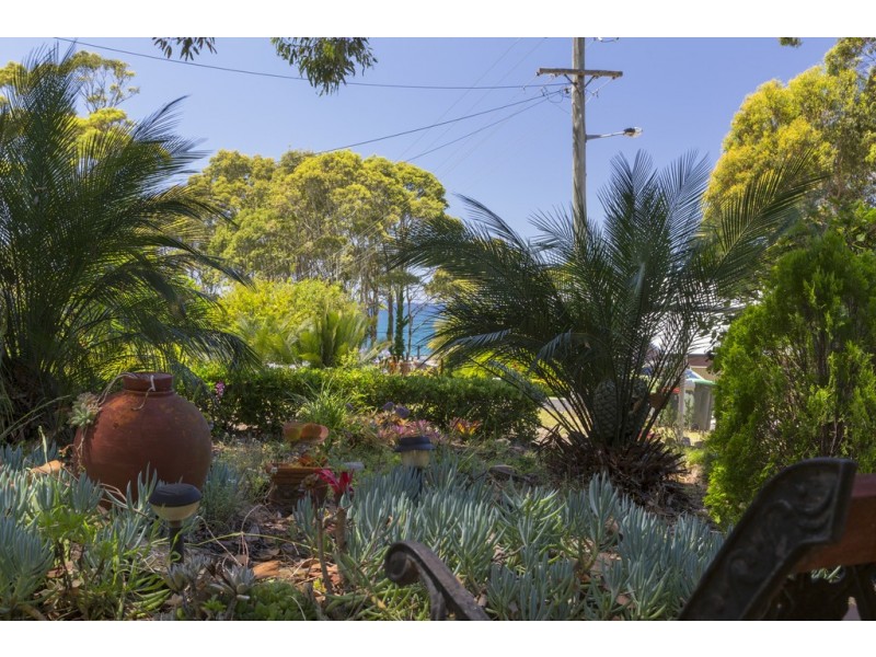 2 Baringa Cres, Lilli Pilli NSW 2536