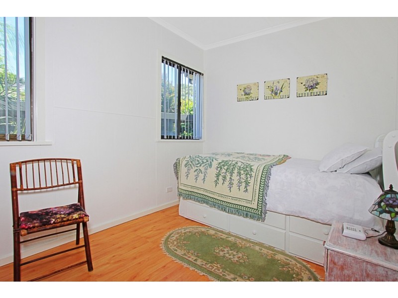 1 Massey Street, Broulee NSW 2537