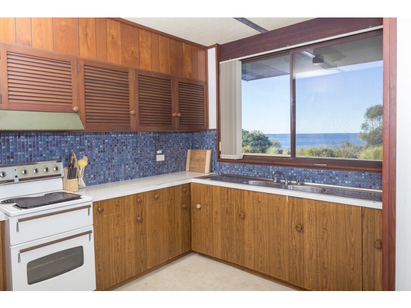 1and2, 155 Annetts Parade, Mossy Point NSW 2537