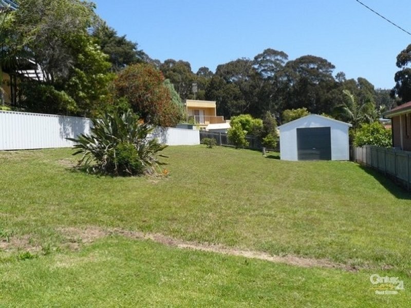 12 Yugura Street, Malua Bay NSW 2536