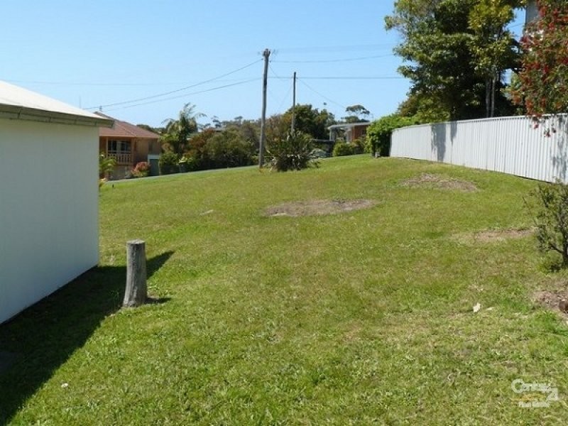 12 Yugura Street, Malua Bay NSW 2536