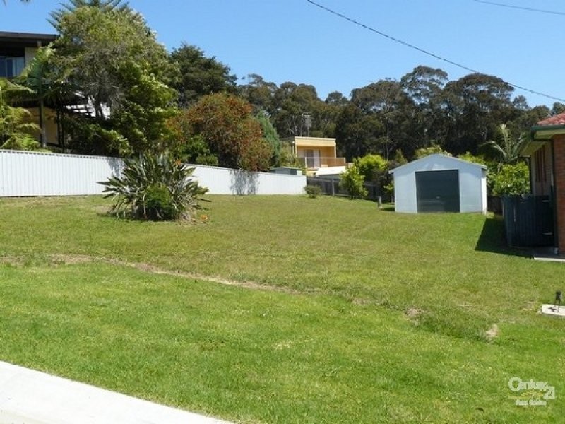 12 Yugura Street, Malua Bay NSW 2536