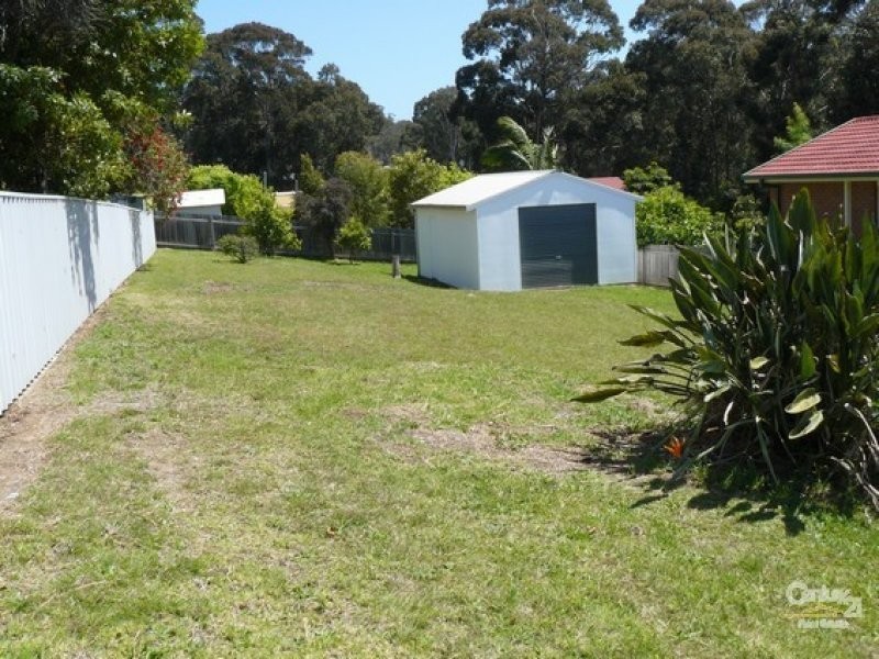 12 Yugura Street, Malua Bay NSW 2536