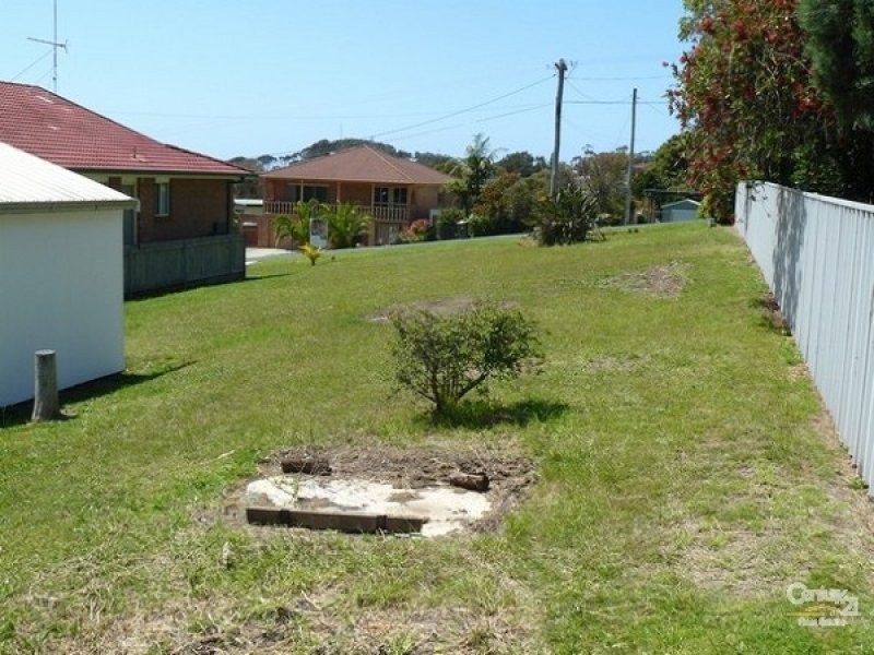12 Yugura Street, Malua Bay NSW 2536