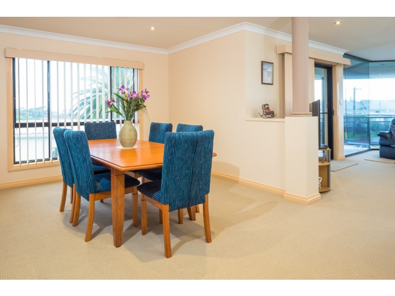 43 Karoo Crescent, Malua Bay NSW 2536