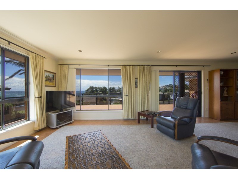 19 Moorong Crescent, Malua Bay NSW 2536