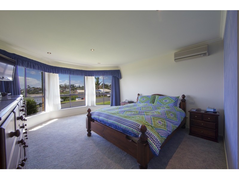 19 Moorong Crescent, Malua Bay NSW 2536