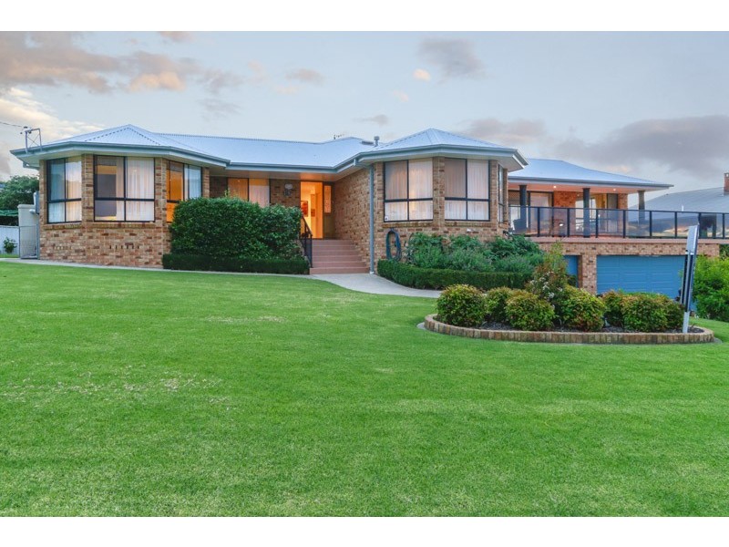 19 Moorong Crescent, Malua Bay NSW 2536