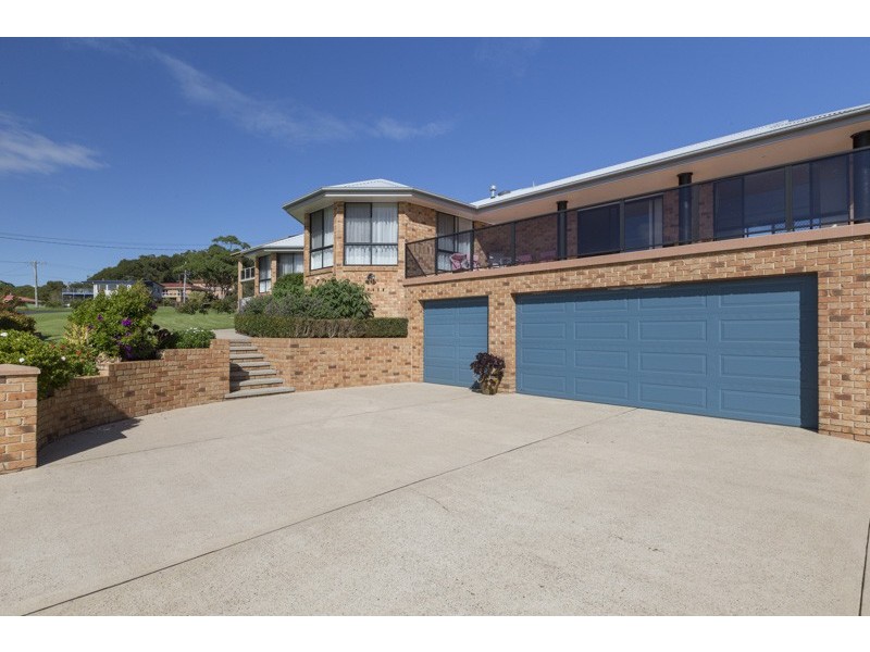 19 Moorong Crescent, Malua Bay NSW 2536
