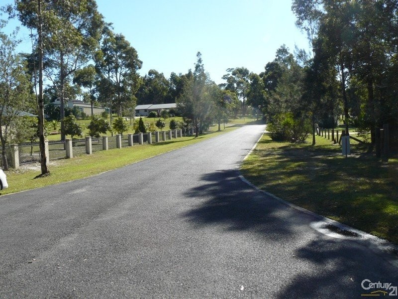 6 The Inlet, Mossy Point NSW 2537