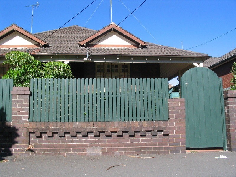 24 Anzac Parade, Kensington NSW 2033