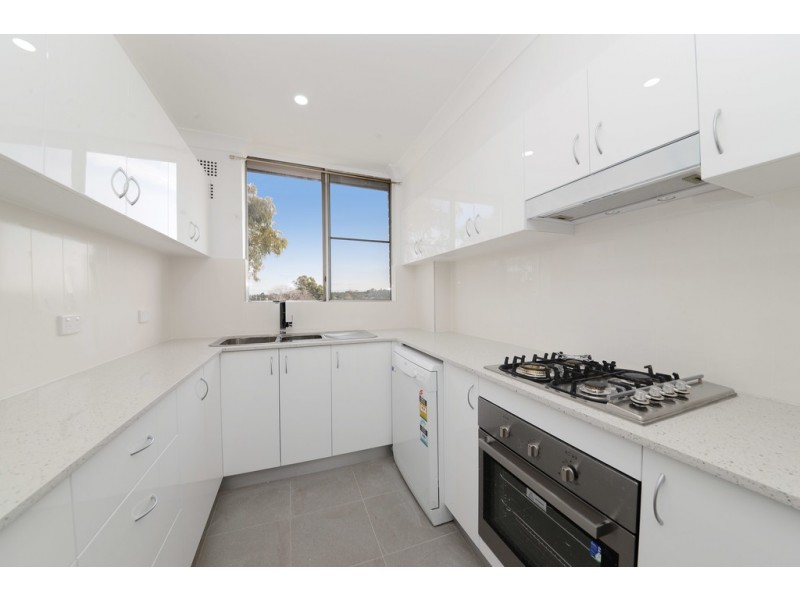 10/4 Bortfield Drive, Chiswick NSW 2046