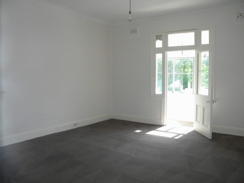 2/144 Anzac Parade, Kensington NSW 2033