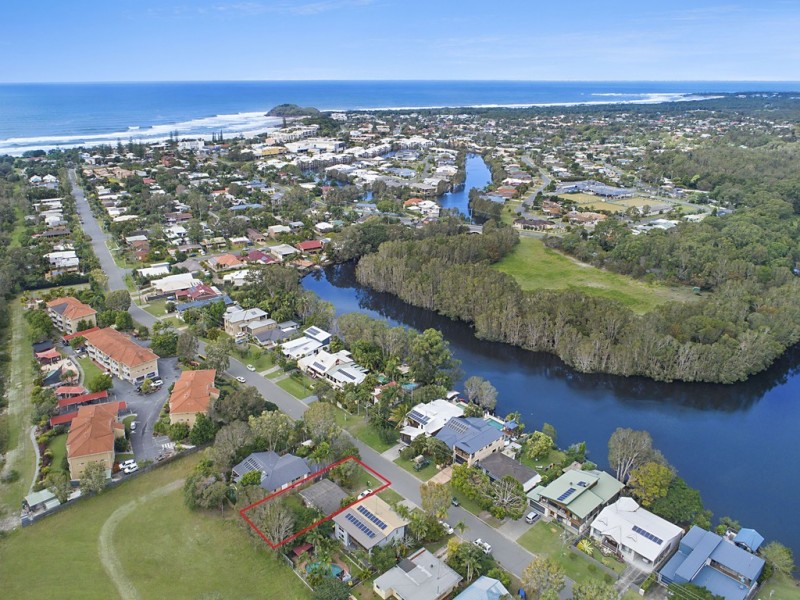 63 Tamarind Ave, Cabarita Beach NSW 2488