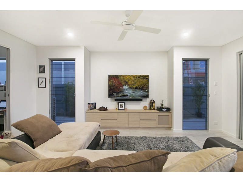 10 Trestles Avenue, Casuarina NSW 2487