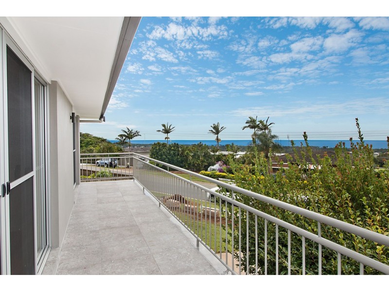 9 Seaview Road, Banora Point NSW 2486