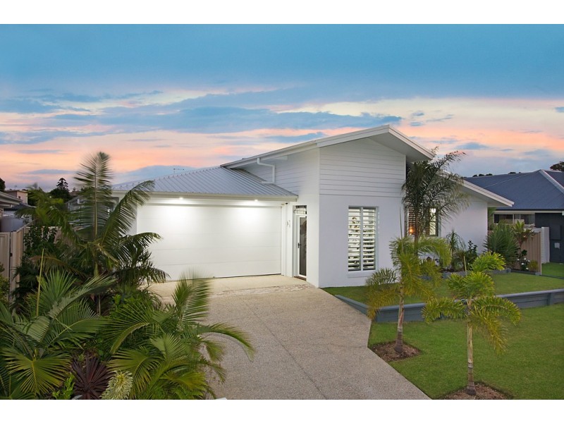 8 Bonville Street, Pottsville NSW 2489