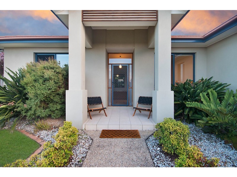 24 Mylestom Circle, Pottsville NSW 2489