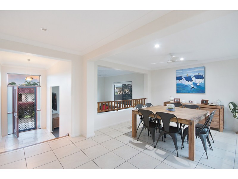 24 Mylestom Circle, Pottsville NSW 2489