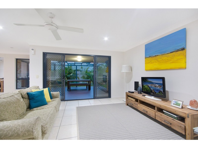 24 Mylestom Circle, Pottsville NSW 2489