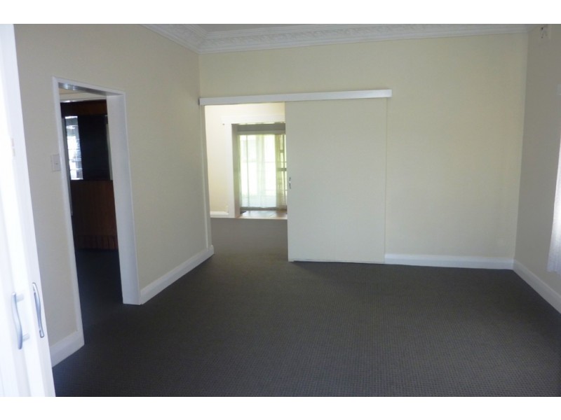 6 Whitfield Pde, Hurstville Grove NSW 2220