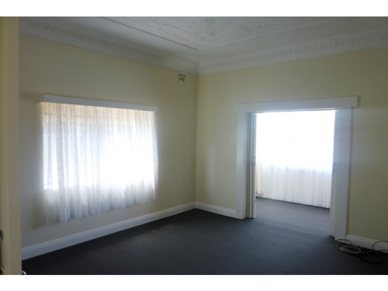 6 Whitfield Pde, Hurstville Grove NSW 2220