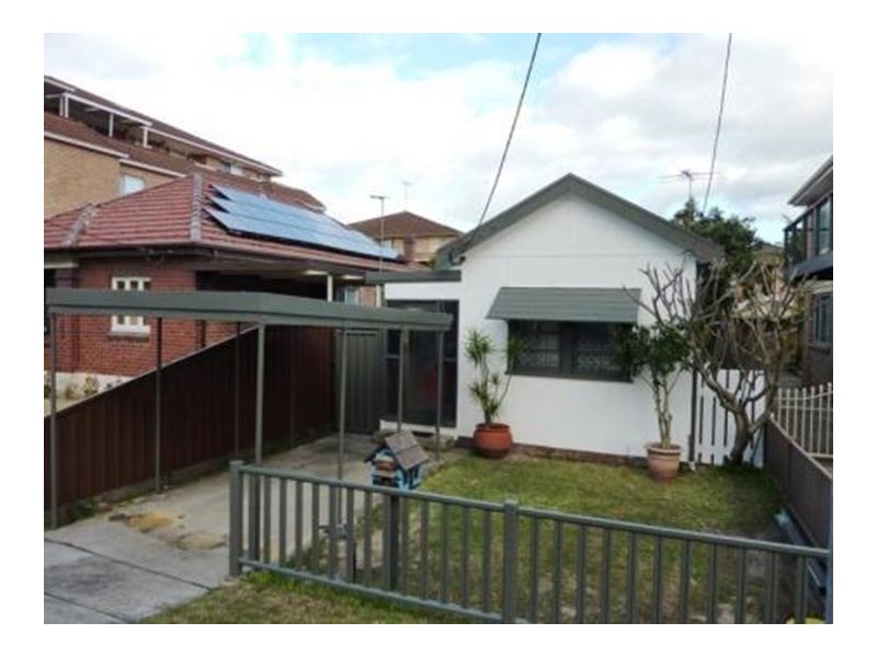 8 Cecil Street, Monterey NSW 2217