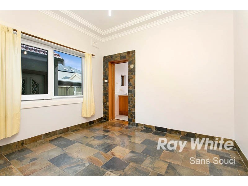 11 Tancred Avenue, Kyeemagh NSW 2216