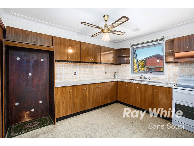 12 Chestnut Drive, Banksia NSW 2216