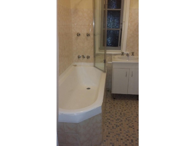 18 Shaw Street, Kogarah NSW 2217