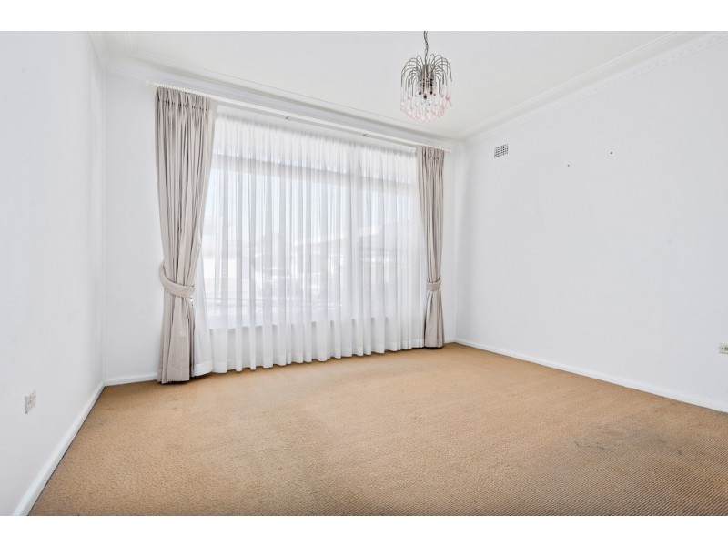 1 Colson Crescent, Monterey NSW 2217