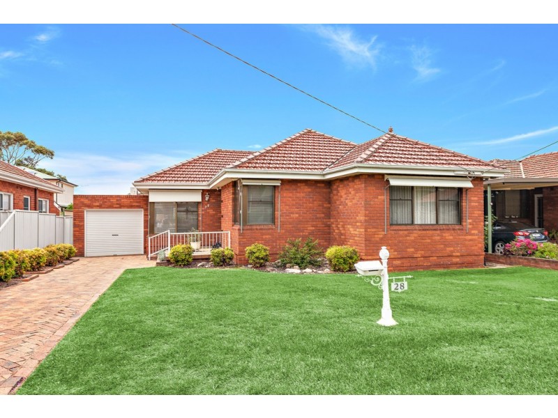 28 Moorefield Avenue, Kogarah NSW 2217