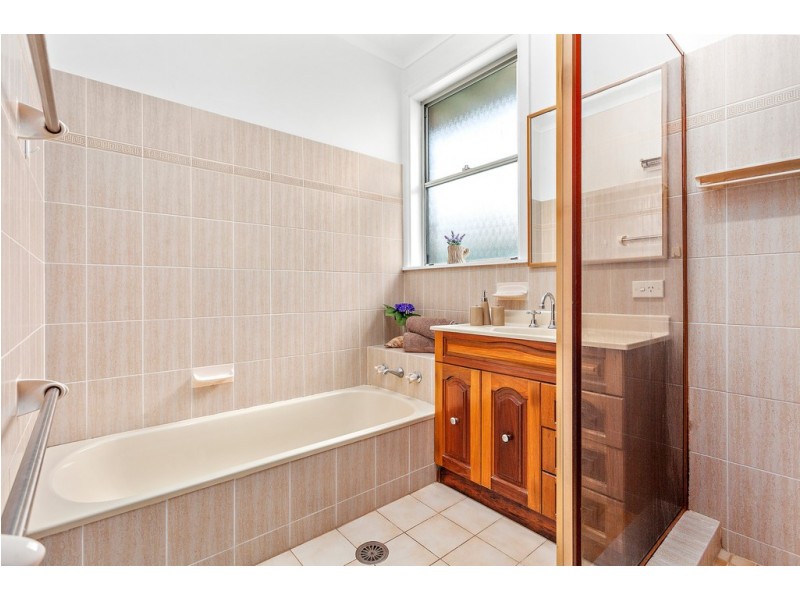 28 Moorefield Avenue, Kogarah NSW 2217