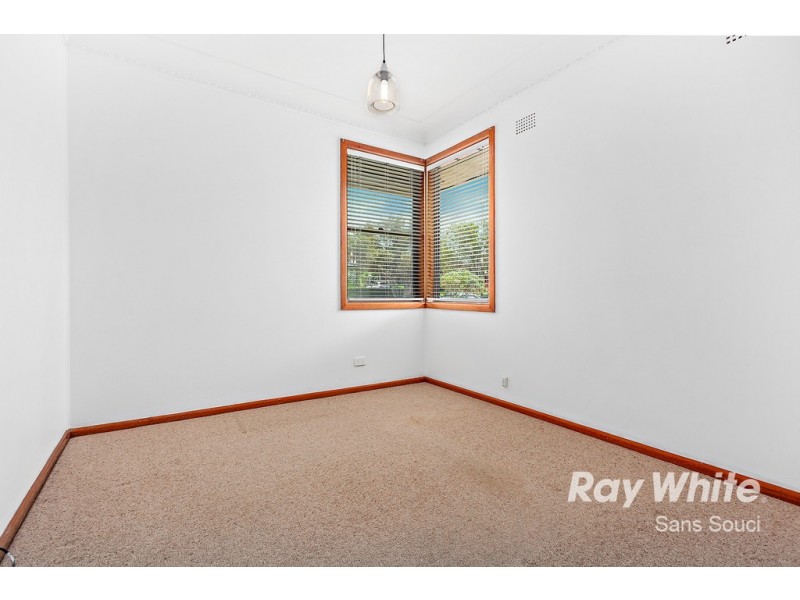 28 Moorefield Avenue, Kogarah NSW 2217