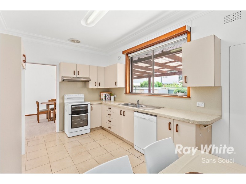 28 Moorefield Avenue, Kogarah NSW 2217