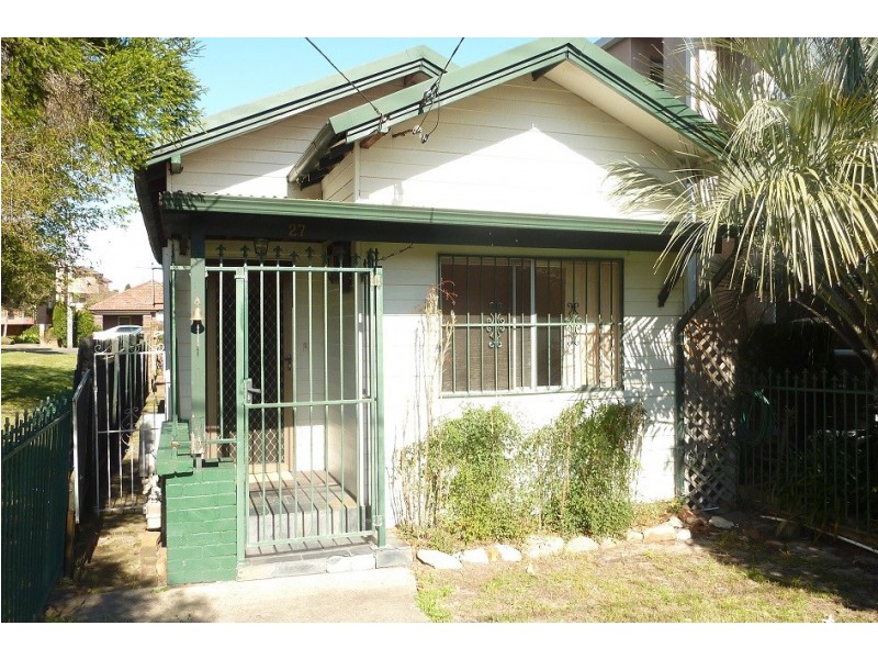 27 Banks St, Monterey NSW 2217