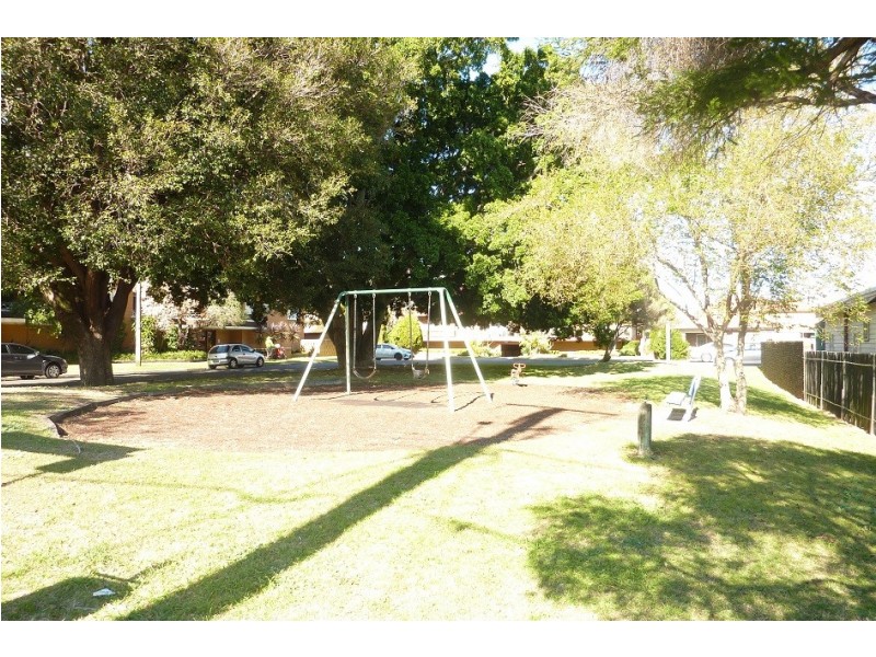 27 Banks St, Monterey NSW 2217