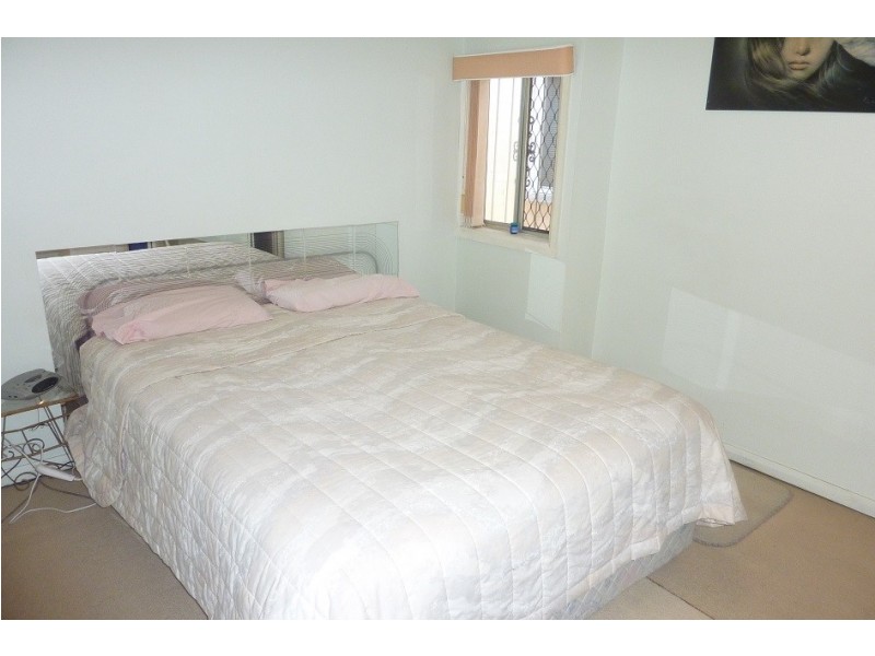 27 Banks St, Monterey NSW 2217