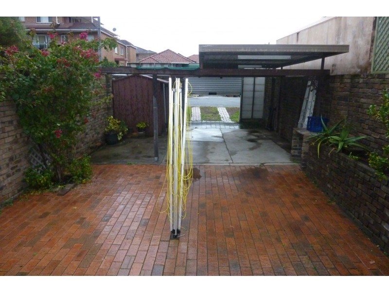 27 Banks St, Monterey NSW 2217