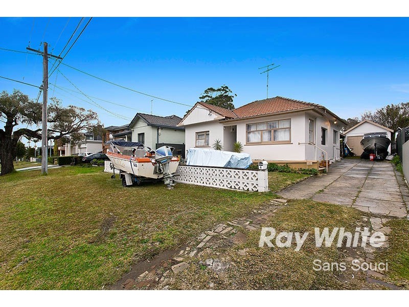 6 Whitfield Pde, Hurstville Grove NSW 2220