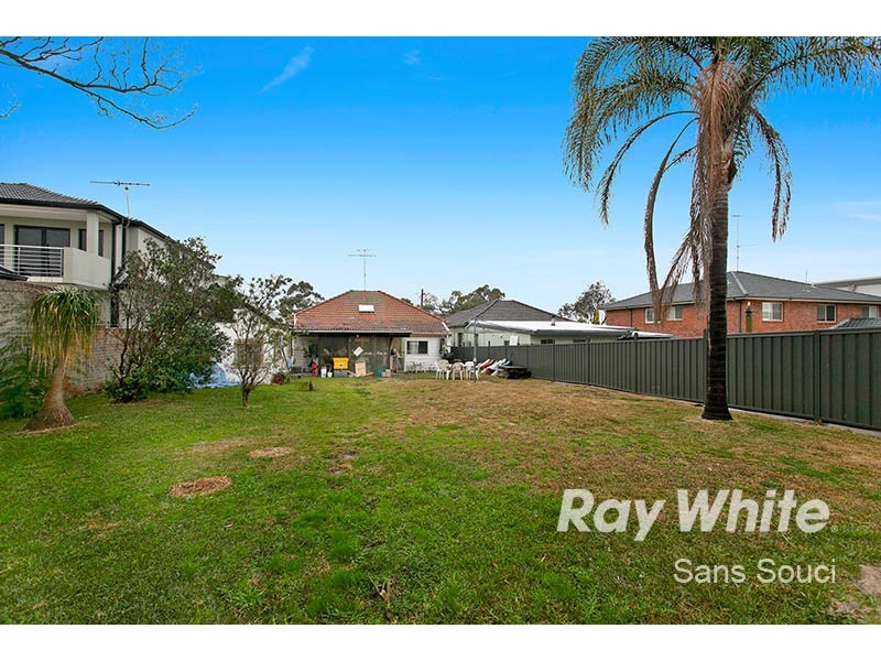 6 Whitfield Pde, Hurstville Grove NSW 2220