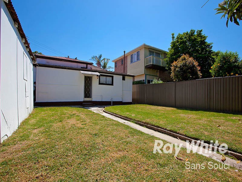 18 Shaw Street, Kogarah NSW 2217